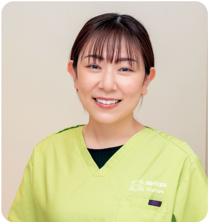 石川 優奈です